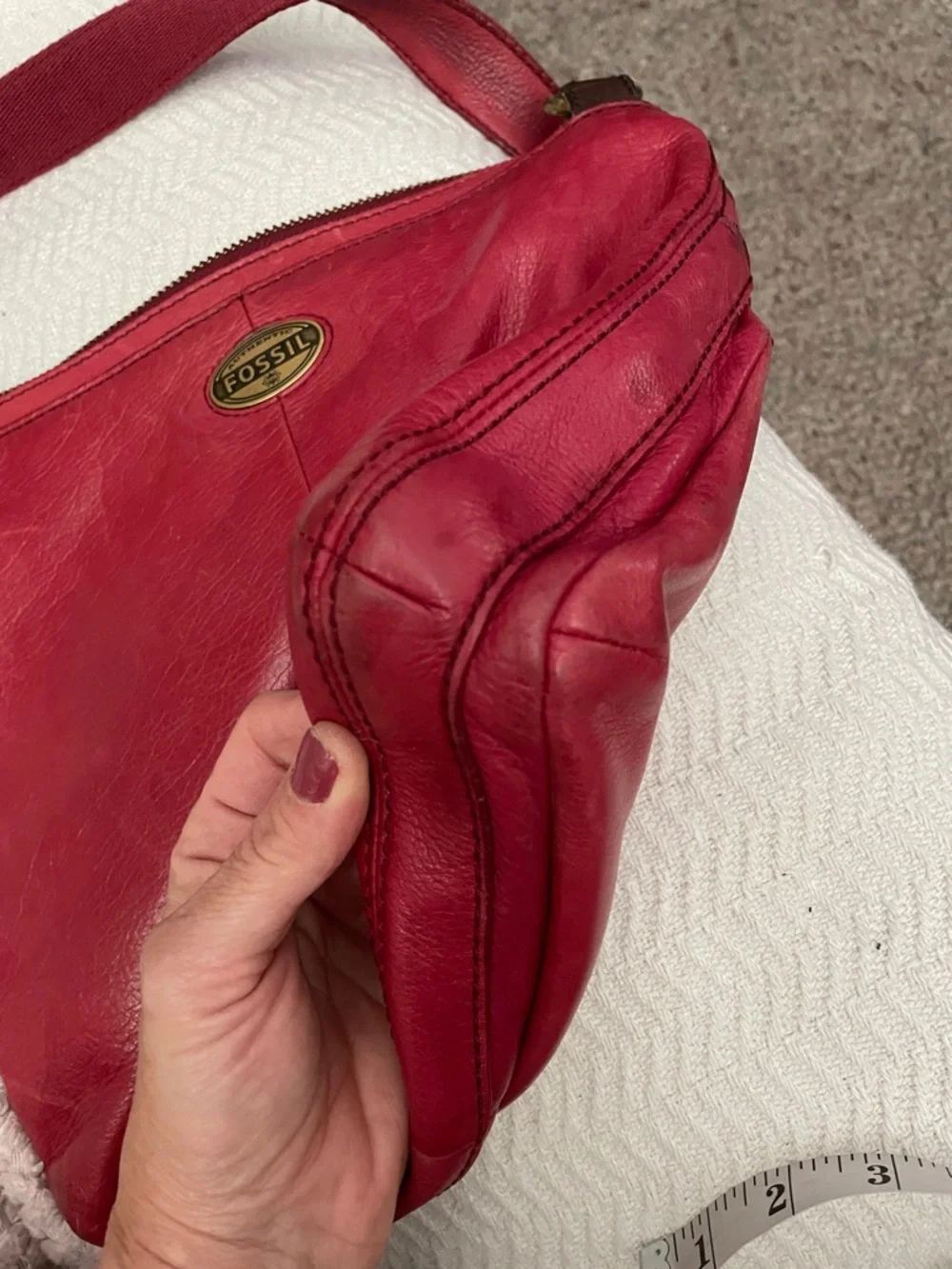 Fossil Women’s red Crossbody Leather Bag with double zip pocket front - Picture 9 of 10